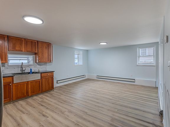 4th image of 53 Berkley St #A