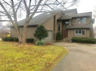 1359 Mill Pond Rd, Bourbonnais, IL 60914