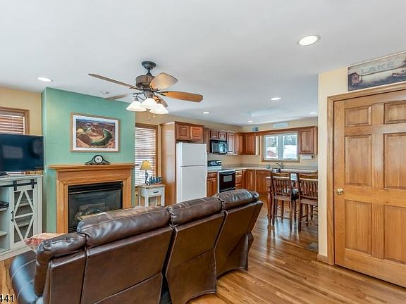4th image of 72 Wildwood Shores Dr