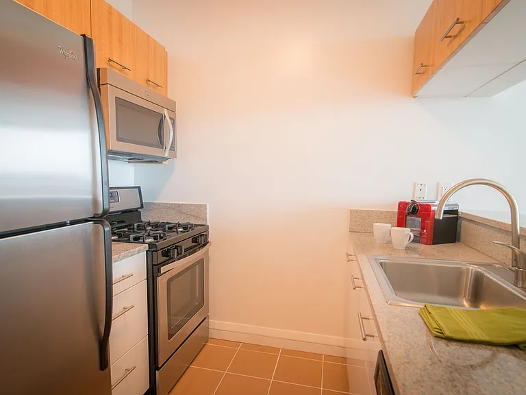 800 6th Ave #19D — Photo 12