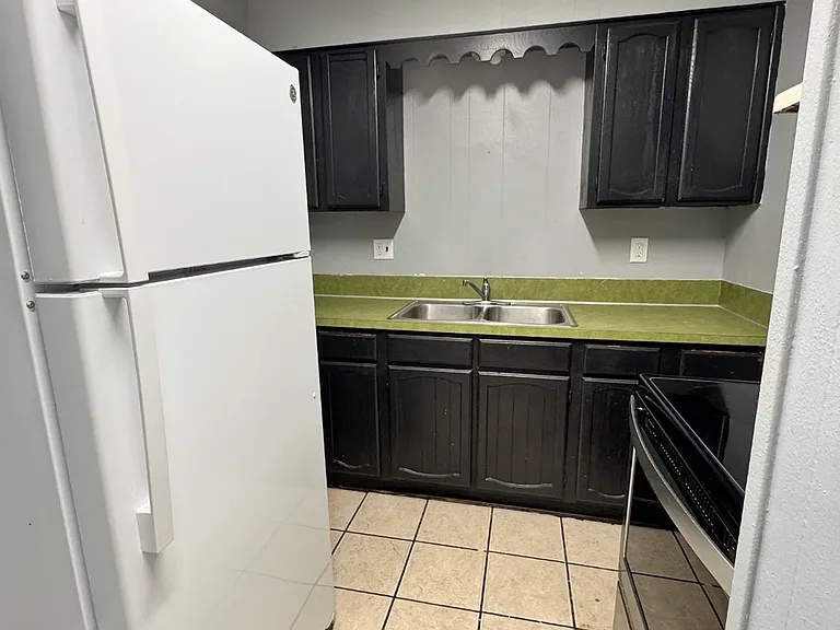 209 Hodge St #102 — Photo 6