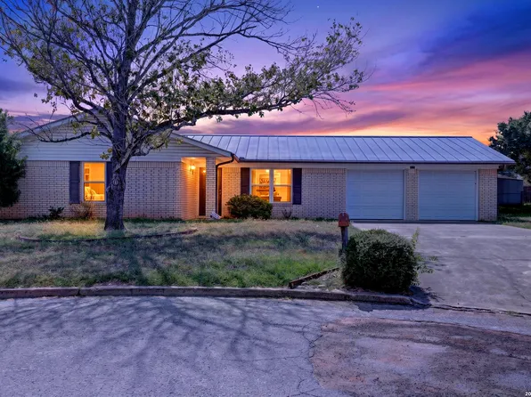 515 GEORGIA ANN DR, Pleasanton, TX 78064