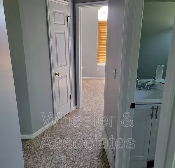 1106 E 2625 N — Photo 16