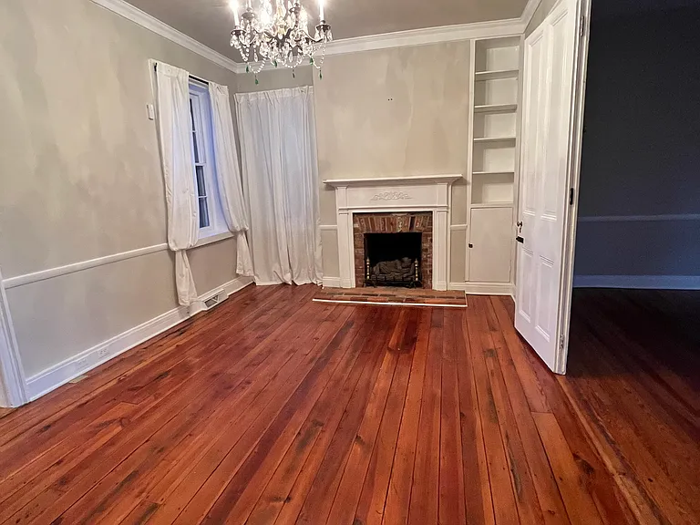 340 N Market St — Photo 49