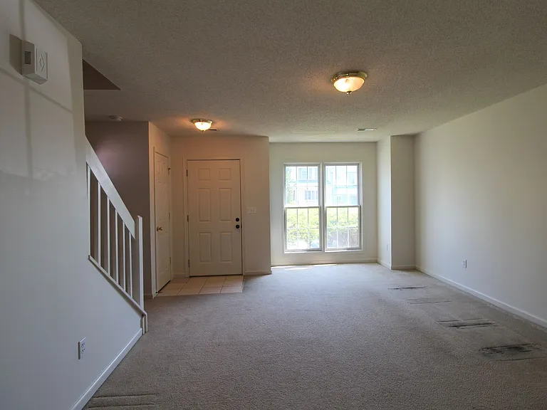1036 John Hancock Pl — Photo 5