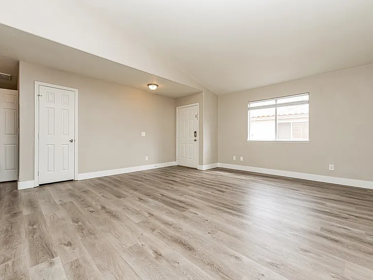 7409 Hickory Hills Dr — Photo 4