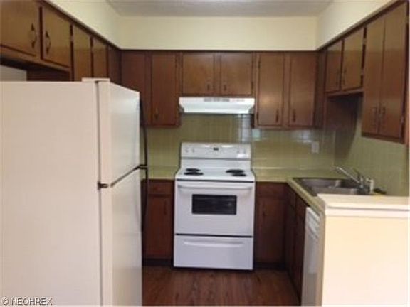 3rd image of 1808 & 1810 Silver Lake Ave