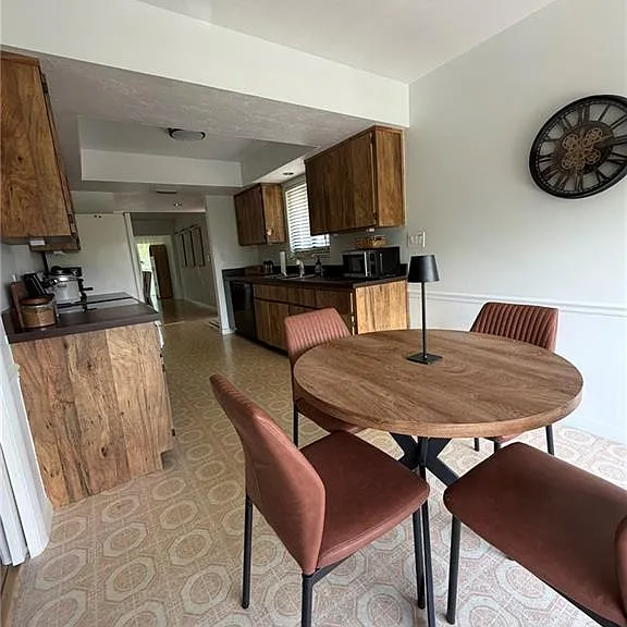 576 Retreat Dr #201 — Photo 8