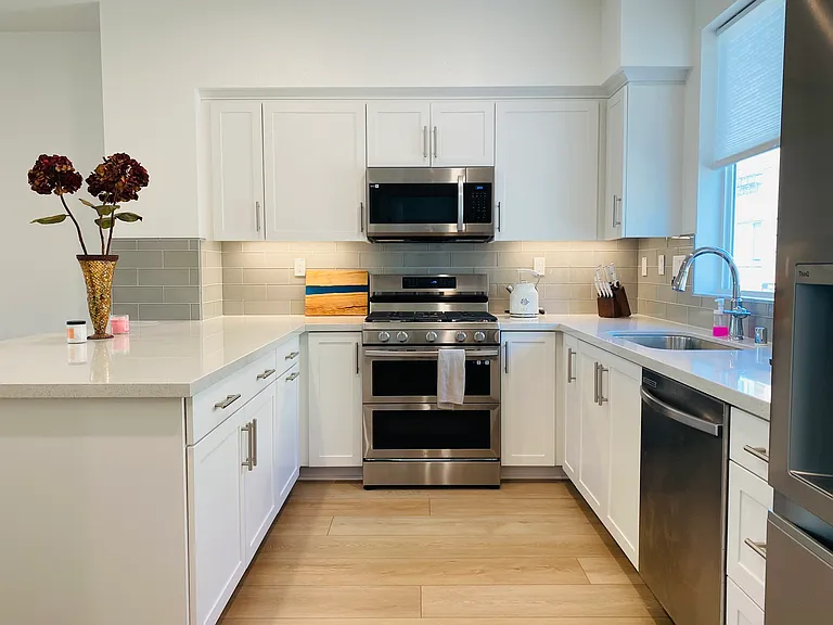 2317 W Broadway #93 — Photo 9