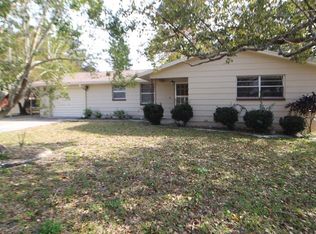1206 E Boyer St, Tarpon Springs, FL 34689