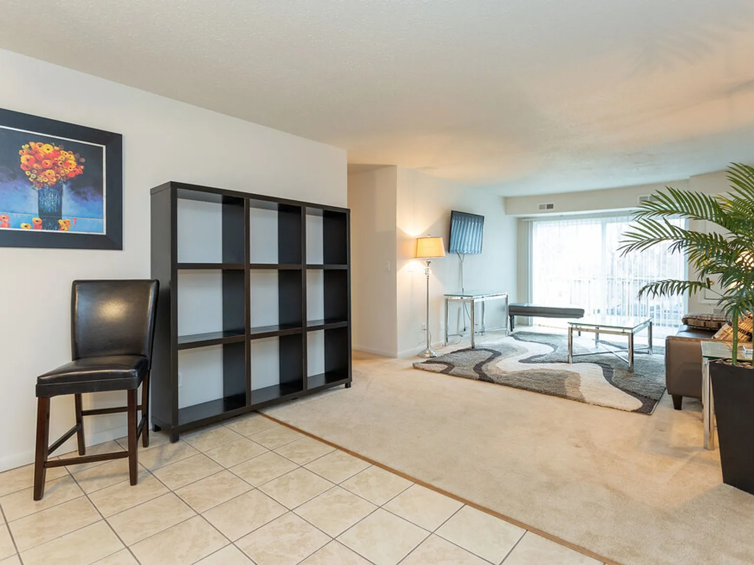 Lakeview Apartments — Photo 3