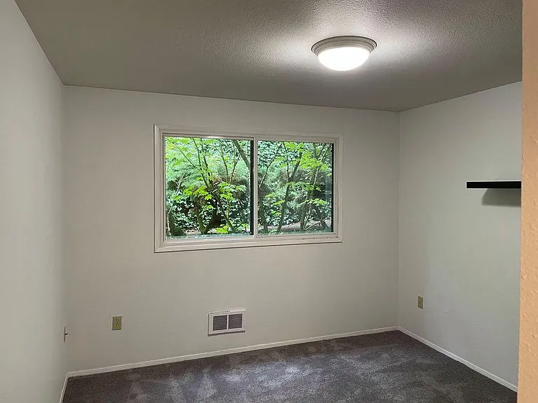 5201 22nd Ave NE #203 — Photo 6