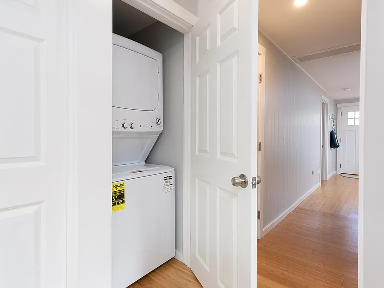 44 Lafayette Ave — Photo 14