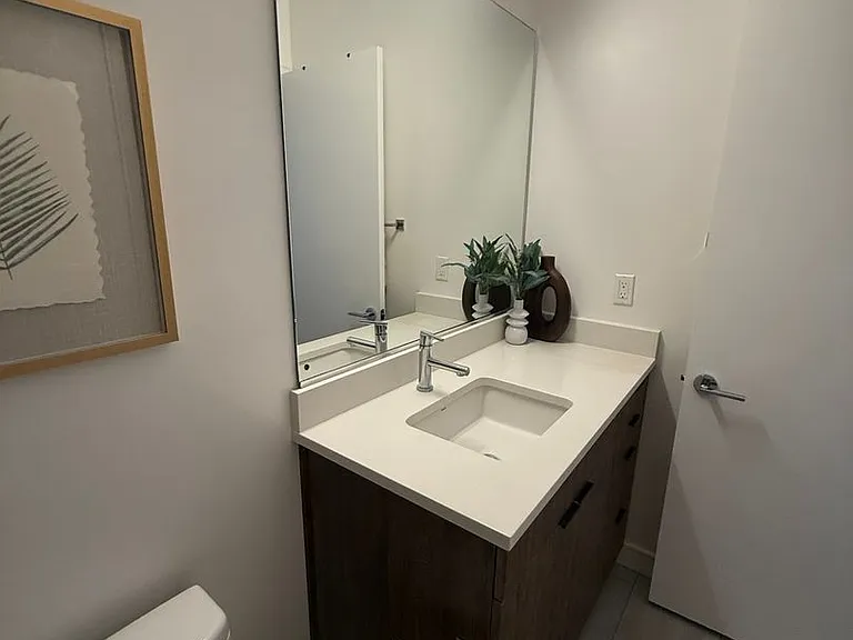 1056 N Joels Pl — Photo 27