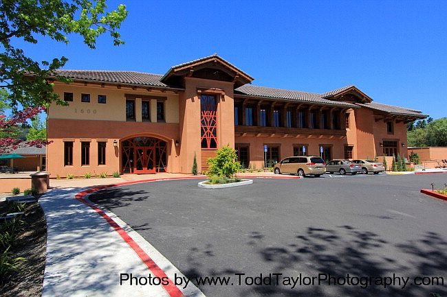 1st image of 798 Country Club Dr