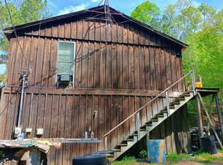 2790 Deer Creek Rd, Linden, TN 37096