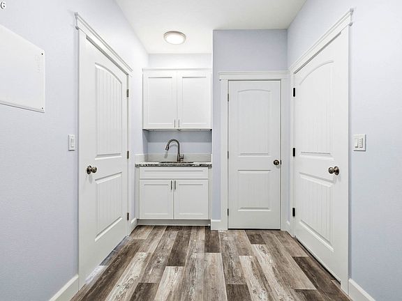 5th image of 2493 NE 8th St