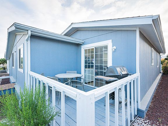 4th image of 112 Poinsettia Gardens Dr