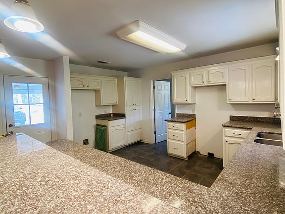 5th image of 39349 James Dr