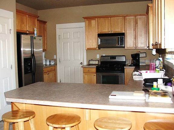 Spacious Kitchen