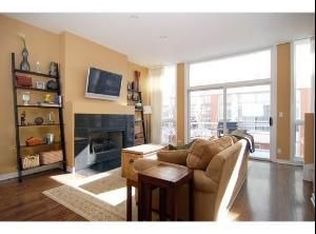 2946 N Wood St, Chicago, IL 60657