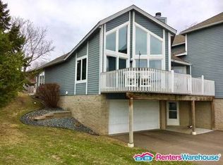 102 Mariner Way, Bayport, MN 55003