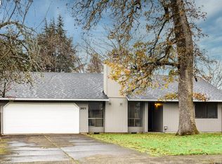 2075 SW Wynwood Ave, Portland, OR 97225