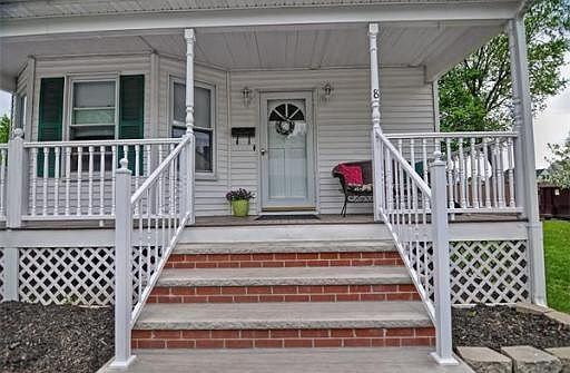 1st image of 8 Tuckers Ct