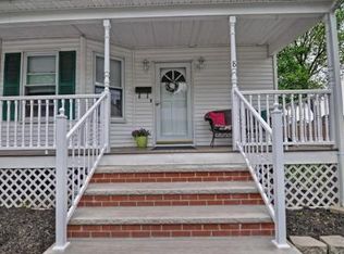 8 Tuckers Ct, Peabody, MA 01960