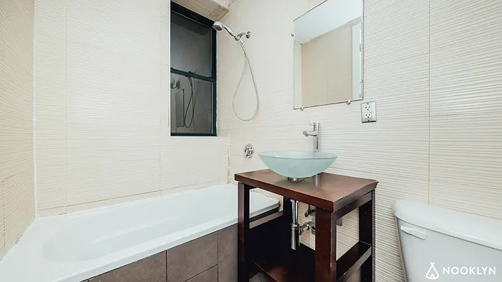 Rented by Nooklyn NYC LLC | media 9