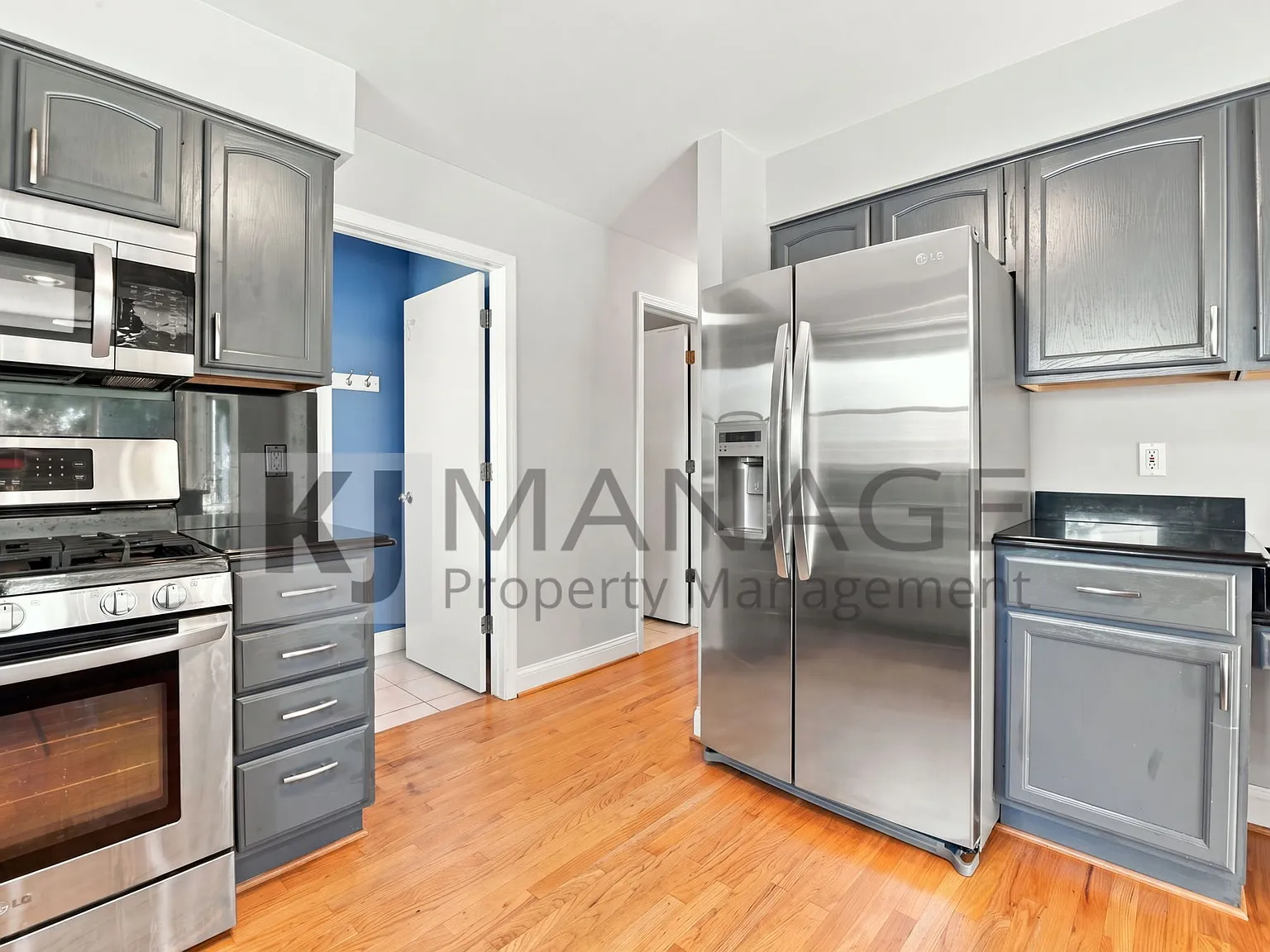 4 bed, 1871 sqft, $2,950 — Photo 4