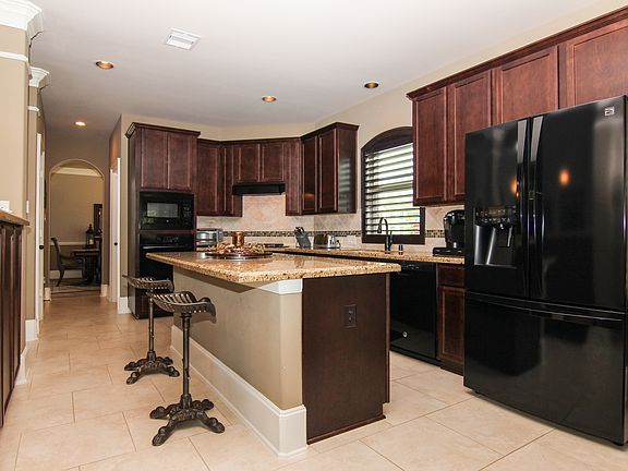 4th image of 2809 Rocky Springs Dr