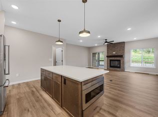 372 Cherry Ave, Iowa City, IA 52240