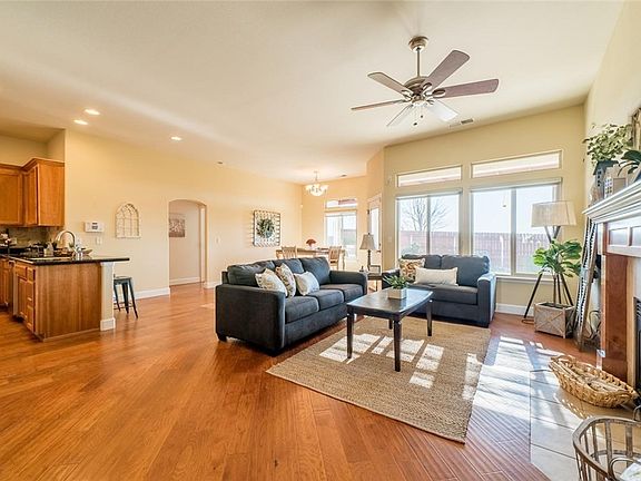 4th image of 2985 Bancroft Dr