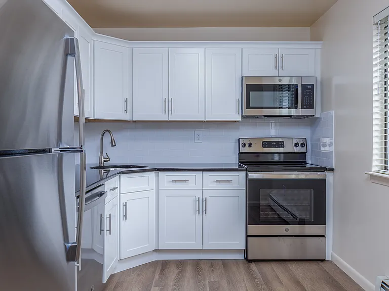 Rustic Ridge Apartments — Photo 14