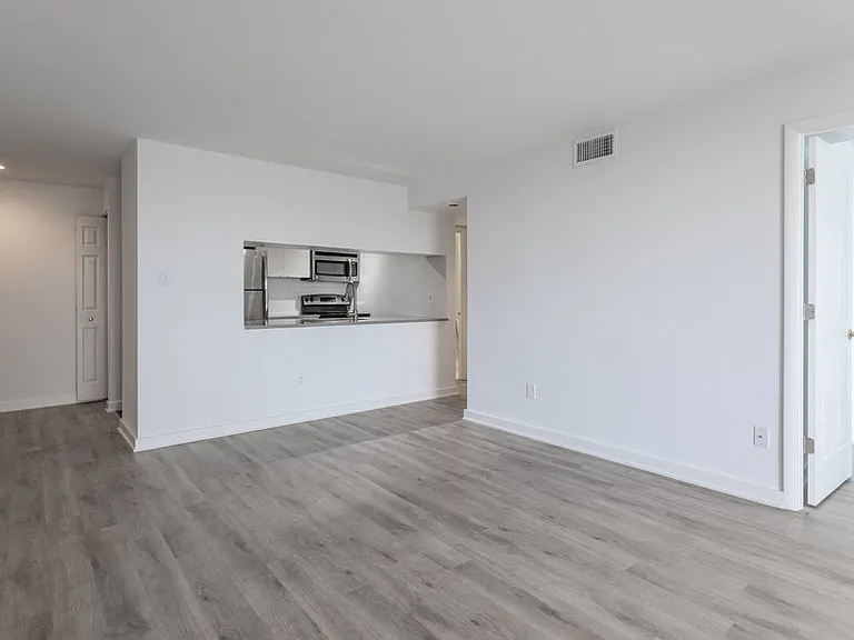 The Remington Apartments — Photo 22