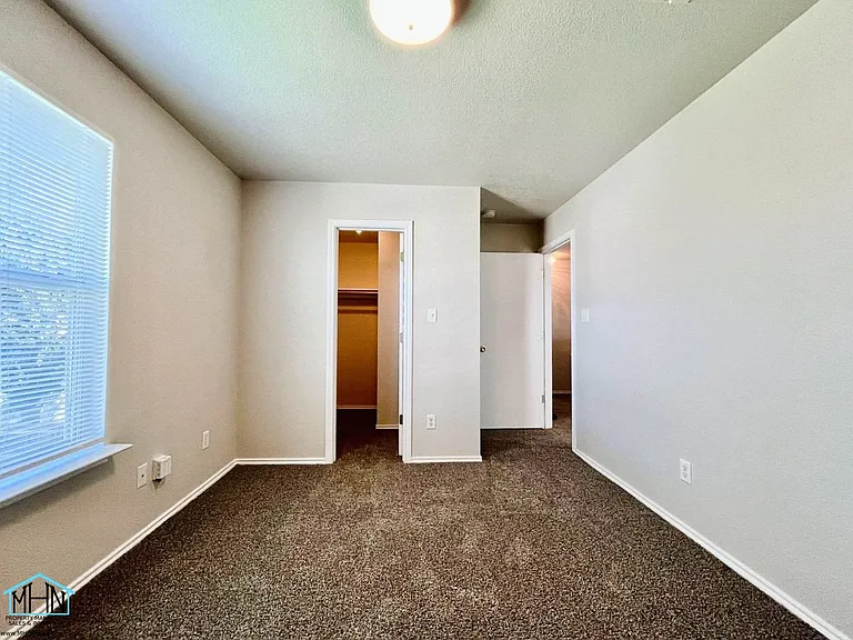 8326 Steep Valley — Photo 23