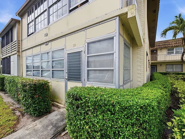 52 Saxony Cir #52-B — Photo 24