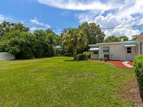 3rd image of 2356 Bonita Ave