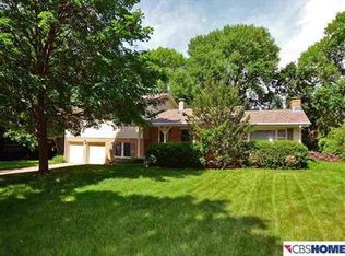 318 S 94th St, Omaha, NE 68114