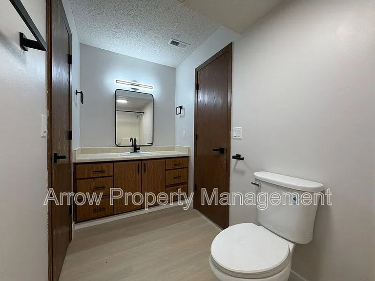 539 N 24th St #9 — Photo 7