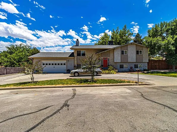 5705 Ravella Drive, Farmington, NM 87401