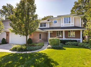 815 Revere Rd, Glen Ellyn, IL 60137