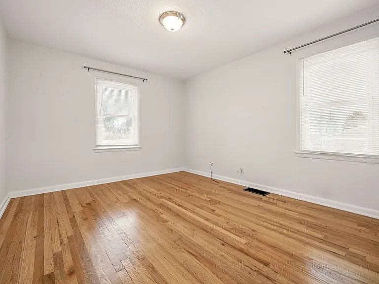 Bedroom #1