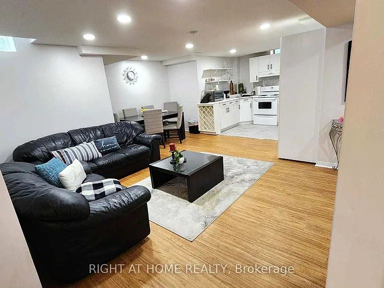 44 Meadowlands Blvd #BASEMENT — Photo 3