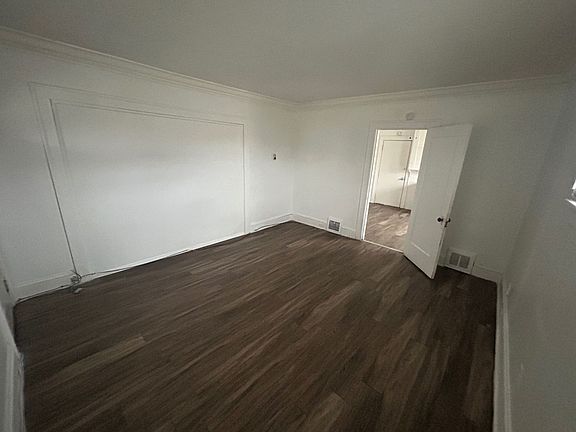 4th image of 4067 E 143rd St #Up