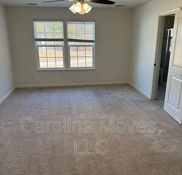 405 Christiane Way — Photo 9
