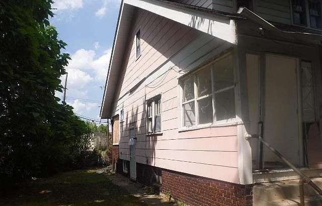 2nd image of 1271 E 19th Ave