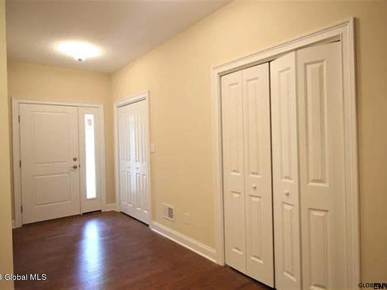 616 Lois Ln #616 — Photo 2