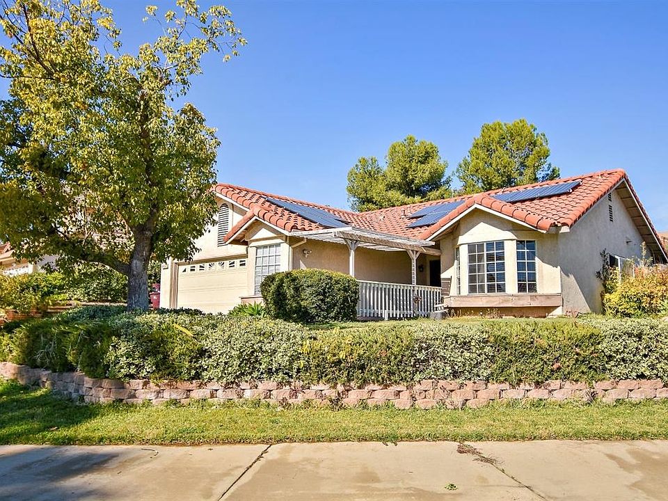 1st image of 22858 Sweet Pea Cir